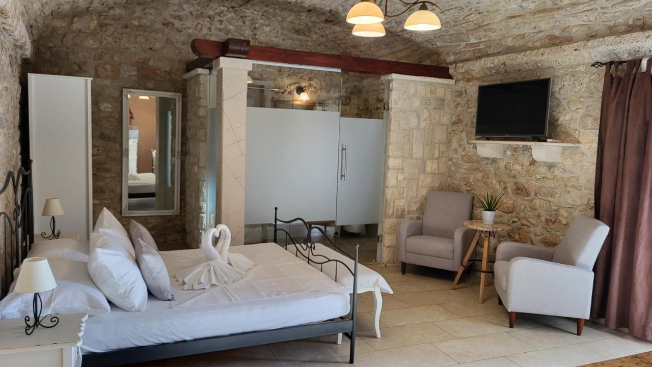 Stone House Apartments Didini Dvori Lumbarda Exterior foto