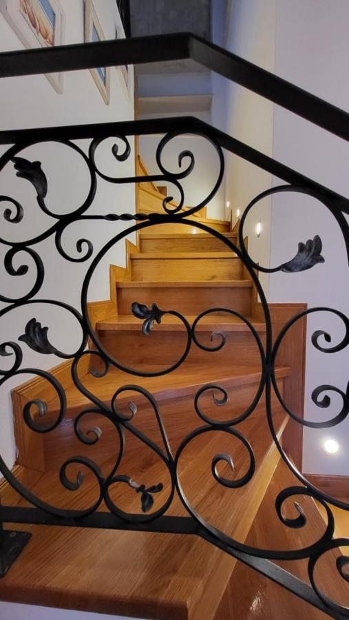 Stone House Apartments Didini Dvori Lumbarda Exterior foto