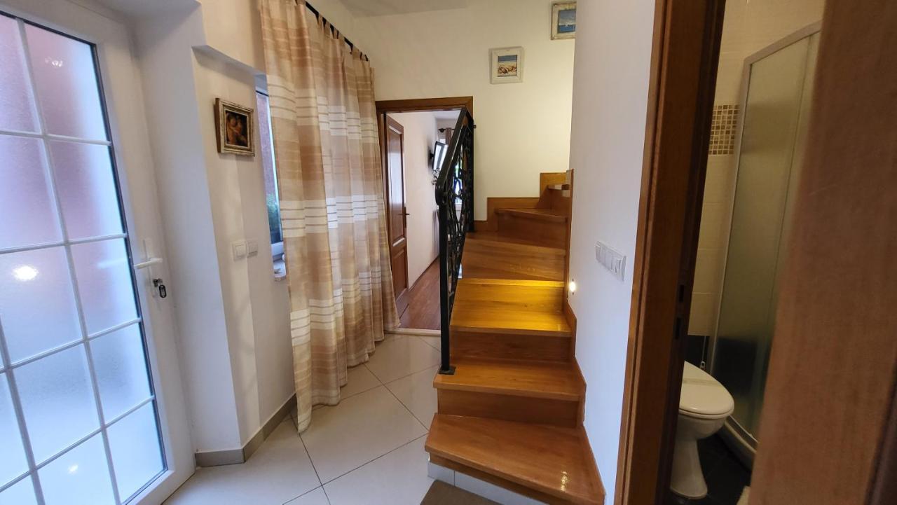 Stone House Apartments Didini Dvori Lumbarda Exterior foto