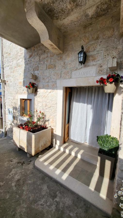 Stone House Apartments Didini Dvori Lumbarda Exterior foto